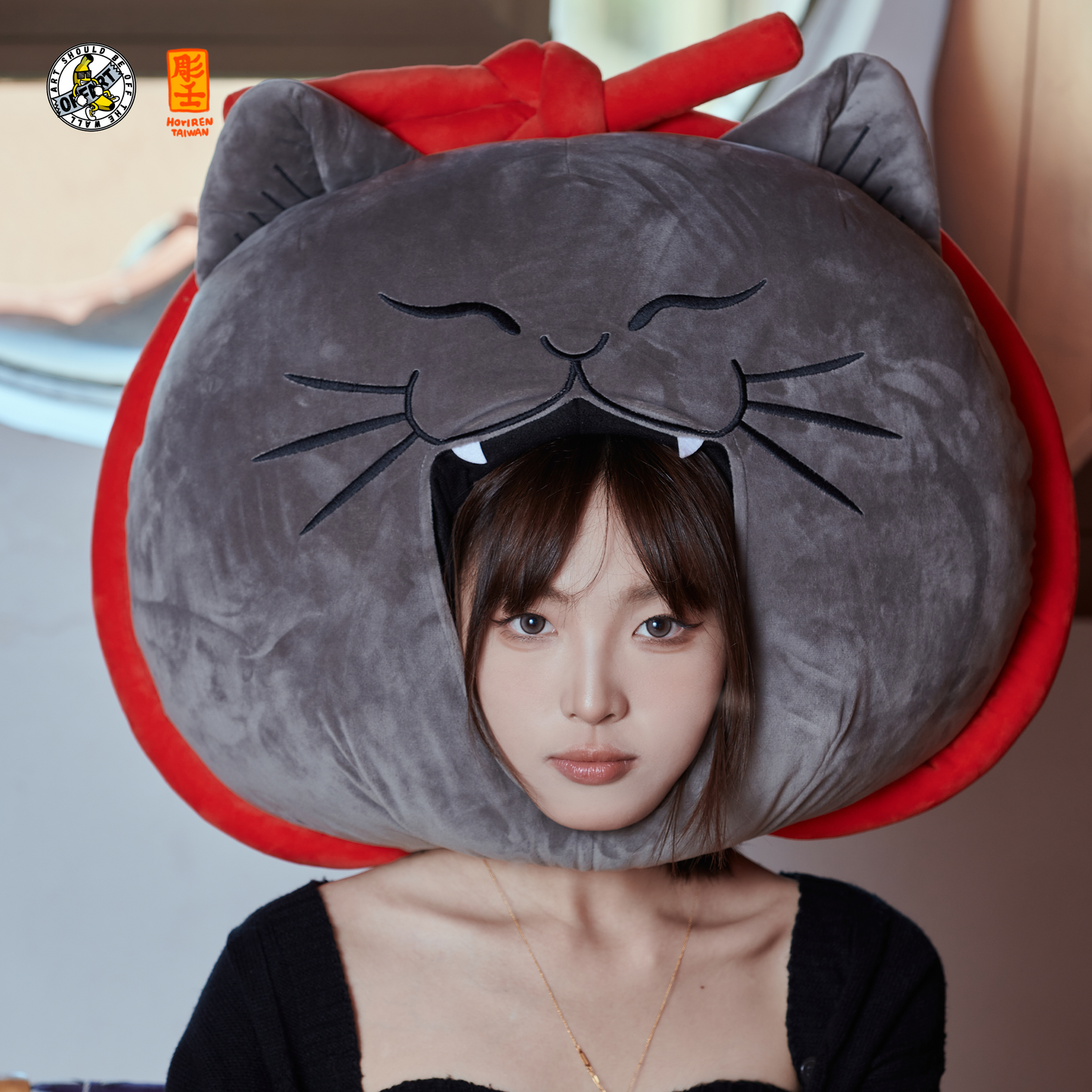 【IN-STOCK】OFFART X Horiren Money Biting Cat Plush Pillow