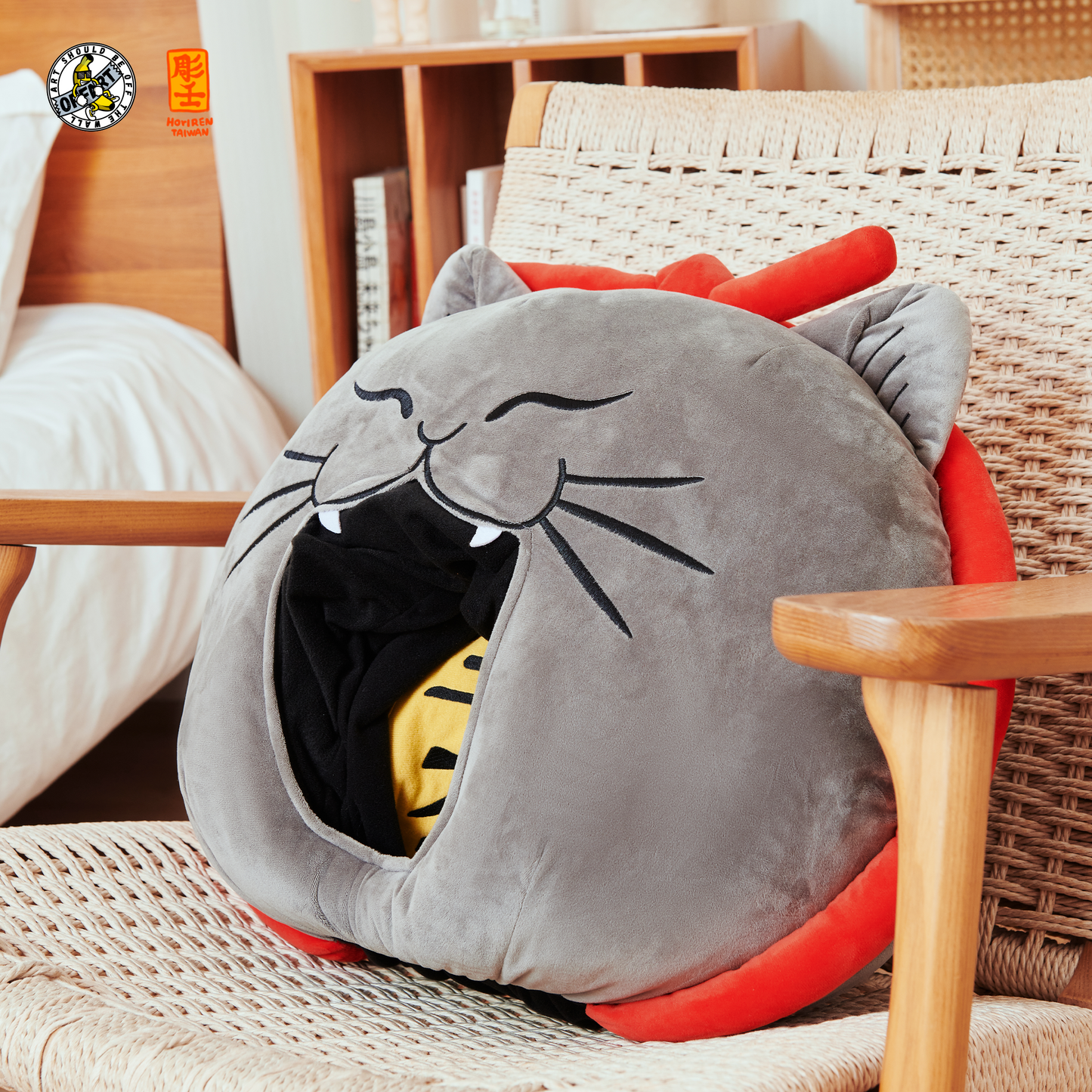 【IN-STOCK】OFFART X Horiren Money Biting Cat Plush Pillow