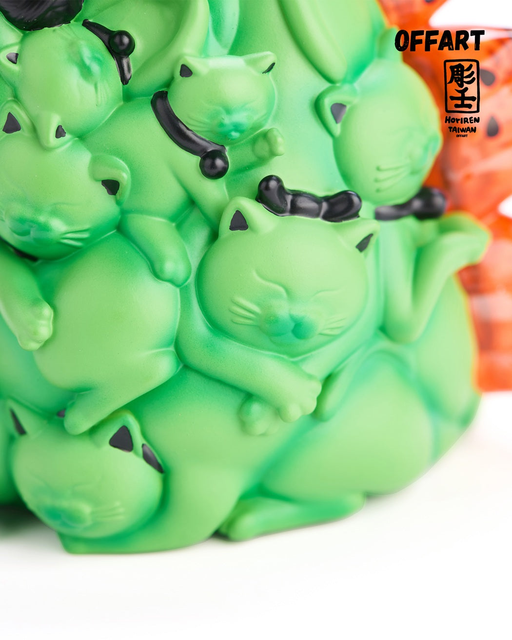 OFFART X Horiren Red Flame Hundred Cats Mini Fortune Head Statue Ice Watermelon Version