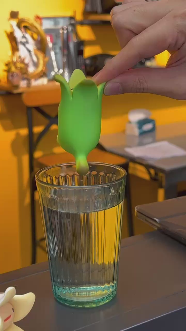 IN-STOCK】OFFART X Kamanwilliam Mini Bananaer Dog Young Green Edition